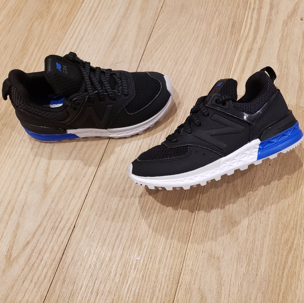 Toddler New Balance. Black, White, Blue. Size 10.5